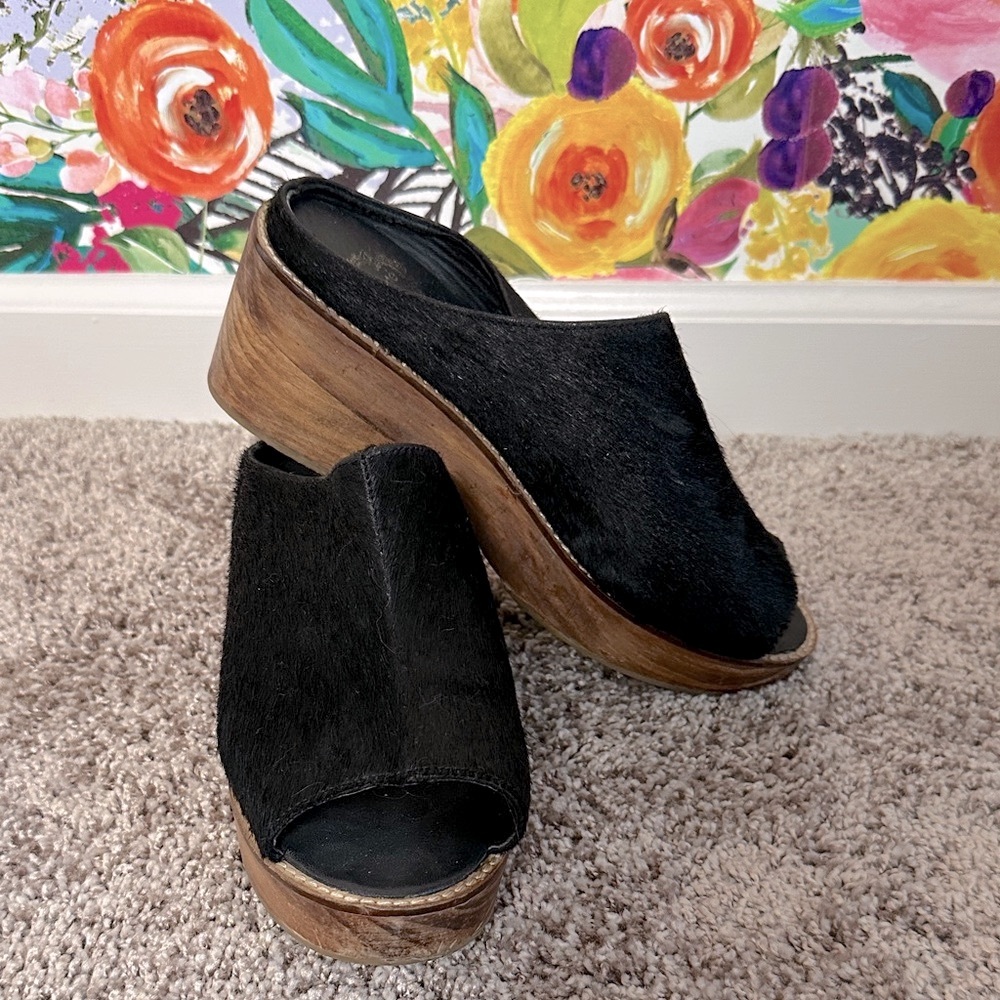 Ecote Black and Brown Women's Platform Mules